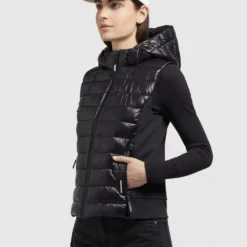 Khujo Westen Weste Fabia Frauen Schwarz -Khujo Verkaufsshop 13d3f7868b18e0233ee7cfbd32cd3101 scaled