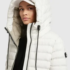 Khujo Übergangsjacken Jacke Lovina Frauen Weiß -Khujo Verkaufsshop 19d974a811bbd27311d7a1dff76781b0 scaled