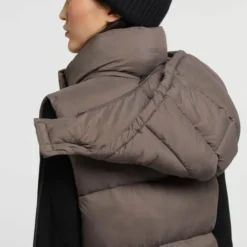 Khujo Westen Weste Eden Frauen Mokka -Khujo Verkaufsshop 287b170fc7fe504bfffe6aa1b40ca5e2 scaled