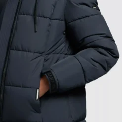 Khujo Wintermäntel Mantel Deria Frauen Dunkelblau -Khujo Verkaufsshop 2f19ed01b445d0c692fff6fb23217f28 scaled