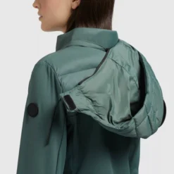 Khujo Outdoorjacken Funktionsjacke Ghita Frauen Dunkelgrün -Khujo Verkaufsshop 3294a13a7c047e2f61513bec1dc33aa7 scaled