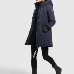 Khujo Winterjacken Jacke Jerry Frauen Navy -Khujo Verkaufsshop 4cabfd93d7152a654c968c48fb0a72be scaled