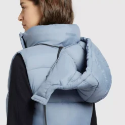 Khujo Westen Weste Eden Frauen Hellblau -Khujo Verkaufsshop 4d4f133dc85354adb67f09cde604279b scaled