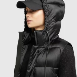 Khujo Westen Weste Tourin Frauen Schwarz -Khujo Verkaufsshop 819744f77053b675bab2765b19d05b59 scaled