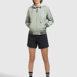 Khujo Übergangsjacken Übergangsjacke PERSEE Frauen Pastellgrün -Khujo Verkaufsshop 85078f70fc448d4b371d586315fb0a36 scaled