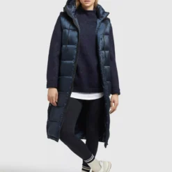 Khujo Westen Weste Tourin Frauen Navy -Khujo Verkaufsshop a94202fff05cd4597307117b3c2f5d30 scaled