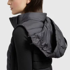 Khujo Westen Weste Becca Frauen Schwarz -Khujo Verkaufsshop b1497387286561e6f8a867fd745cc4e6 scaled