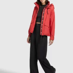 Khujo Übergangsjacken Übergangsjacke BLAIR Frauen Rot -Khujo Verkaufsshop b7b9ba3c1f3108a43dc55cae643296c2 scaled