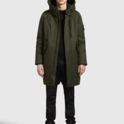 Khujo Wintermäntel Mantel Tuck Männer Oliv -Khujo Verkaufsshop b90e77ddc6b5e8c44e2dc023dabaab85 scaled