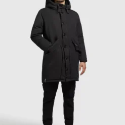 Khujo Parka Mantel Terra Männer Schwarz -Khujo Verkaufsshop cc48df115e04e364a467362f5641887a scaled