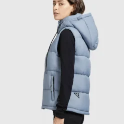 Khujo Westen Weste Eden Frauen Hellblau -Khujo Verkaufsshop cd438011d8b73779d5457975261b486a scaled