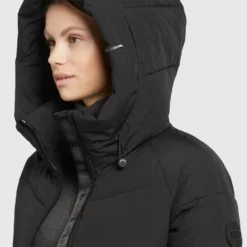 Khujo Winterjacken Jacke Isidora Frauen Schwarz -Khujo Verkaufsshop d85080a73ea319d43b6d146d640f15d3 scaled