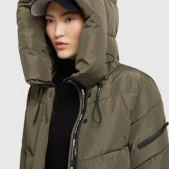 Khujo Winterjacken Winterjacke Jordis Frauen Khaki -Khujo Verkaufsshop dbd3fe1cb8a474924010b9329fc14d2d scaled