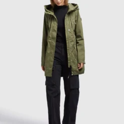 Khujo Parka Mantel Aira Frauen Oliv -Khujo Verkaufsshop dec32622bc03810b51eb2269e6fc9ec4 scaled