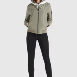 Khujo Winterjacken Winterjacke LARIFA Frauen Khaki -Khujo Verkaufsshop fbb97572ce724ab586835ec3af27ad43 scaled